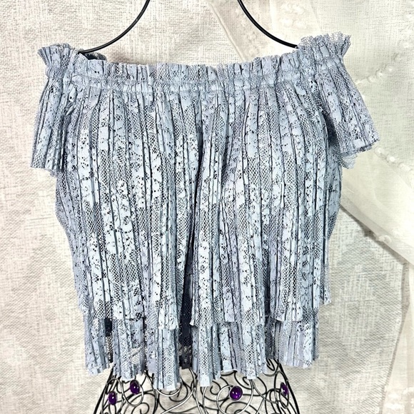 Zara pleated lace blue grey off shoulder blouse size S - Picture 2 of 8